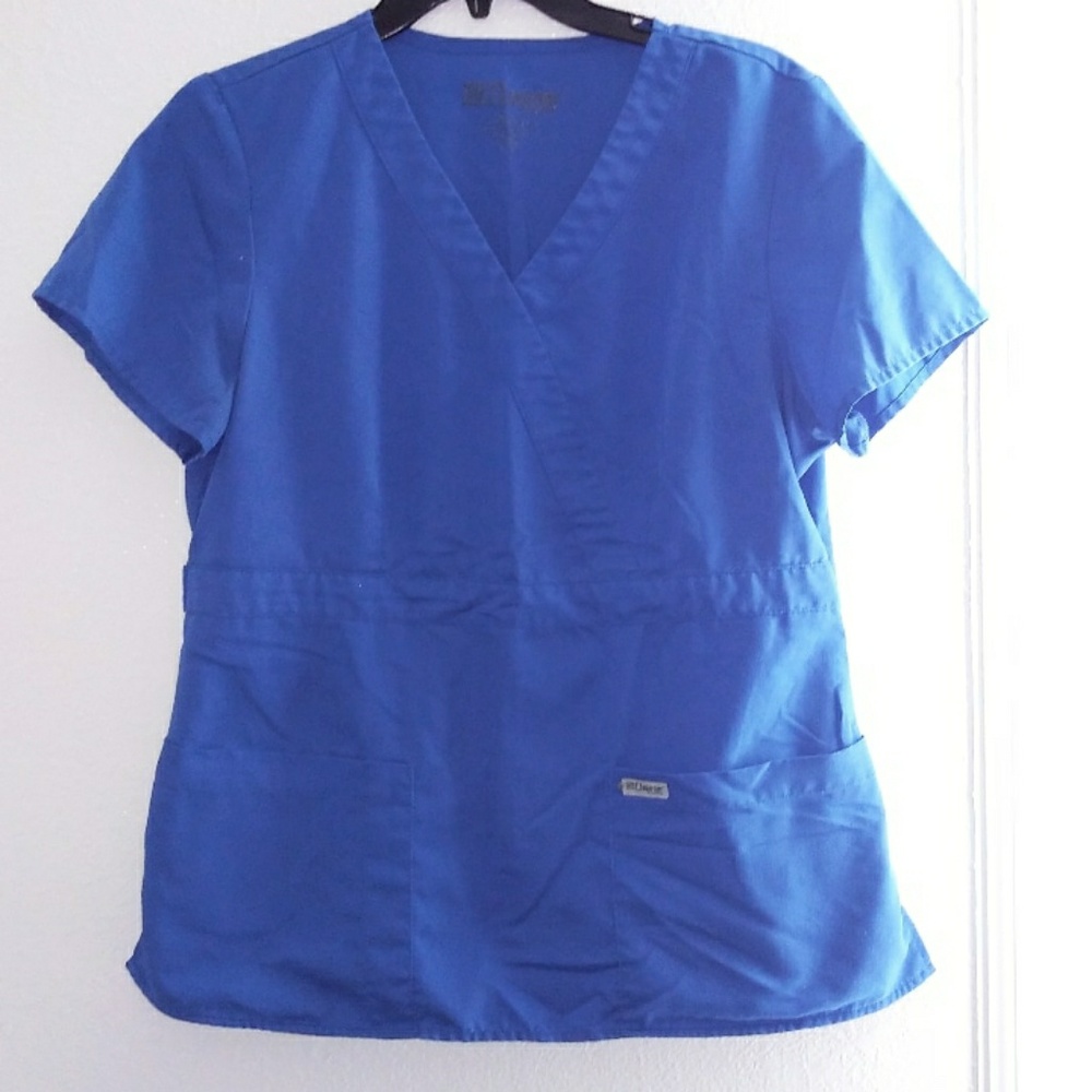 Scrub top
